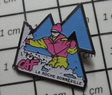 513k Pin's Pins / Beau Et Rare / SPORTS / SKI NEIGE Club Alpin Français La Roche-Bonneville Est Une Association Affilié - Sports D'hiver