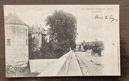 LA GUERCHE (18) Le Chateau (caleche, Attelage) - La Guerche Sur L'Aubois