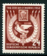 DDR / E. GERMANY 1952 Stamp Day MNH / **..  Michel  319 - Nuevos