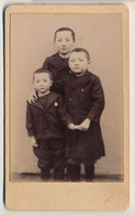 CDV - Portrait D'une Fratrie De 3 Garçons - Photographie Ancienne - Anonymous Persons