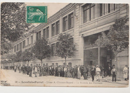 Levallois-Perret -Usine A.Clément-Bayard - La Rentrée Des Ouvriers - Levallois Perret