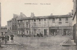 LUSIGNAN . - Place Du Marché - Lusignan