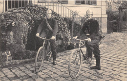 PARIS-SAPEURS POMPIERS DE LA VILLE DE PARIS PARTANT UN JOUR DE FEU DE CHEMINEE - Autres & Non Classés