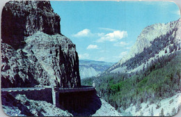 Yellowstone National Park Golden Gate Canon On The Grand Loop Trip - USA Nationalparks