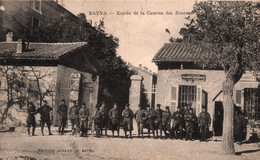 Batna (Algérie) Entrée De La  Caserne Des Zouaves - Edition Alvado Carte De 1931 - Batna