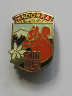 Epingle / Blason  En Métal -- ANDORRA  ***** EN ACHAT IMMEDIAT **** - Obj. 'Remember Of'