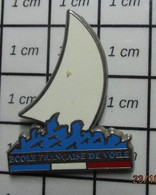 513k Pin's Pins / Beau Et Rare / SPORTS / VOILE VOILIER ECOLE FRANCAISE Variante Blanche ... Par DECAT - Sailing, Yachting