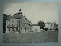 Lobbes - Maison Communale Et Grand' Place - Lobbes