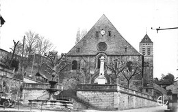 SAINT-CHEF (Isère) - L'église Et La Place - Fontaine, Monument Aux Morts - Saint-Chef