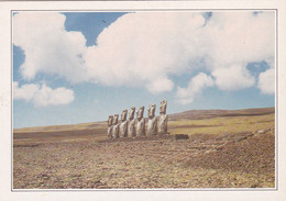A20451 - MYSTERIOUS MEGALITHS ON EASTER ISLAND ILE DE PAQUES ETRANGES MEGALITHES RAPA NUI EASTER ISLAND - Rapa Nui