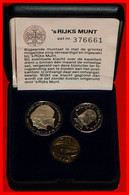 * BEATRIX (1980-2013): NETHERLANDS ★ INVESTITURE PROOF SET 1980 (2 COINS + MEDAL) ERROR!★ LOW START ★ NO RESERVE! - Nieuwe Sets & Testkits