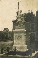 Pontchâteau * Carte Photo * La Place Du Village Et Le Monument - Pontchâteau