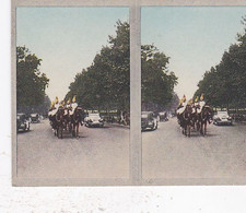 Stereoscope Card L&R - Cavanders 1931 - 18 Lifeguards On Their Way To Whitehall - Other Brands