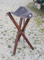 * SIEGE TREPIED De CHASSEUR PLIABLE VERNEY & CARRON CUIR & BOIS JUS De GRENIER E - Chairs