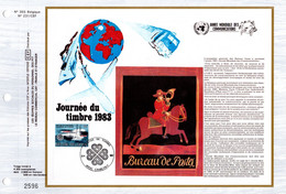 3800 Ex. " POSTE / JOURNEE DU TIMBRE 1983 " Sur Feuillet CEF 1er Jour Sur Soie De Belgique N° YT 2089 FDC - Poste