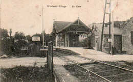 Waulsort Village  La Gare Avec Publicité Au Verso  Chocolats à Croquer SPRIET N'a Pas Circulé Et Un Peu Défraichie - Hastière