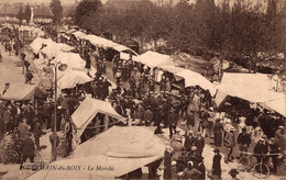 N°98105 -cpa St Germain Du Bois -le Marché- - Marchés