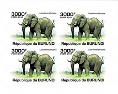 BURUNDI 2011 Mi 2032B KLB AFRICAN SAVANNA ELEPHANT MINT IMPERFORATED MINIATURE SHEET ** - Blocs-feuillets
