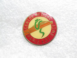 PIN'S    SNCF    PARIS EST  CENTRE MEDICAL  SERPENT - TGV