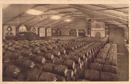 CPA - 51 - REIMS - Collection Champagne Pommery Et Greno REIMS - Un Cellier Rempli De Vins Nouveau N°11 - Reims