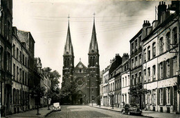 Dunkerque * Rue Du Fort Louis Et église St Martin * Automobile Voiture Ancienne - Dunkerque