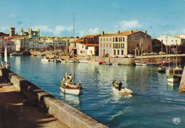 ST MARTIN DE RE LE PORT ET L'EGLISE (dil365) - Saint-Martin-de-Ré