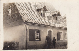 PHOTO. ALLEMAGNE. CARTE PHOTO. .KÖNIGSBRÜCK. HABITATION. PHOTO NAUBERT DRESDEN. MILITARIA ANNEE 1918 - Königsbrück