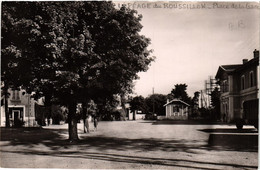 CPA Le PÉAGE De ROUSSILLON - Place De La Gare (391949) - Roussillon