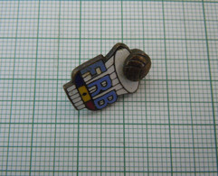 Romania Roumanie Rumänien Sport Basketball Federation Vintage Enamel Lapel Pin Badge (ds719) - Béisbol