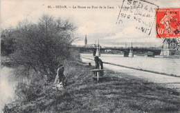 CPA - 08 - SEDAN - La Meuse Au Pont De La Gare - Vue Sur Torcy - Animée - Sedan