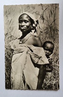 CPSM Afrique Guinée Femme Et Enfant De La Région De Ouassou Photo Véritable HOA-QUI 815 - Guinée