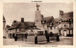 CPA JUVIGNY-sous-ANDAINE - La Place Et Le Monument (356118) - Juvigny Sous Andaine