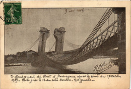 CPA L'effondrement Du Pont D'ANDRÉZIEUX Apres La Crue Du 17 Octobre. (430410) - Andrézieux-Bouthéon