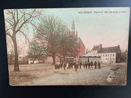 Maldegem - Stadhuis Met De Oude Linden - Circustent - Woonwagen - Maldegem