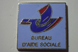 Pin's En EGF , Ville De Paris , Bureau D'Aide Sociale , Signé PLG - Administrations