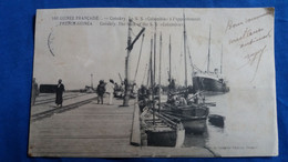 CPA GUINEE FRANCAISE CONAKRY LE S S COLUMBIA A L APPONTEMENT COLL COMPTOIR PARISIEN BATEAU BARQUE  TIMBRE ENELEV - Guinée Française