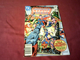 JUSTICE LEAGUE  AMERICA  N° 218  SEPT 1982 - DC