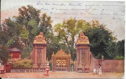 1907 - The Lion Gates, Hampton Court Palace - Hampton Court