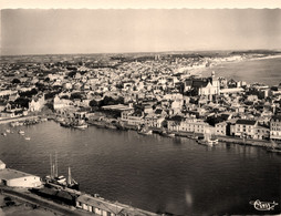 Les Sables D'olonne * Vue Panoramique Aérienne Sur Le Port Et La Ville - Sables D'Olonne