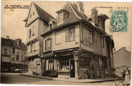 CPA LOUVIERS - Vieille Maison Rue Du NEUBOURG (181977) - Le Neubourg