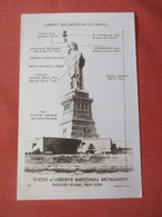 RPPC  Statue Of Liberty  Bedloe's Island.  - New York > New York City > Statue Of Liberty    Ref 5825 - Statua Della Libertà