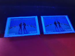 Variété - N° Yvert 3976 - 1 Exemplaire Avec 2 Bandes De Phosphore à Gauche + 1 à Droite + 1 Normal - Neufs Luxe - V  966 - Unused Stamps