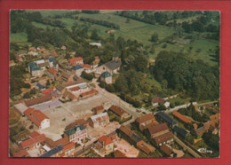 CPM - Auneuil  -(Oise) -  Vue Aérienne - La Place, Les écoles, L'église Et La Mairie - Auneuil