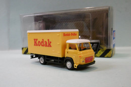 Igra / SAI - SAVIEM SG3 KODAK Jaune Réf. 803 Neuf NBO HO 1/87 - Road Vehicles