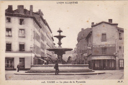 LYON - Vaise - La Place De La Pyramide - Lyon 9