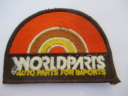 Sport/Automobile/ Ecusson Ancien /WORLDPARIS/Auto Paris For Imports/ Vers 1960-1980         ET360 - Escudos En Tela