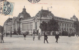 CPA - 75 - PARIS - LE PETIT PALAIS - Animé - Autres Monuments, édifices