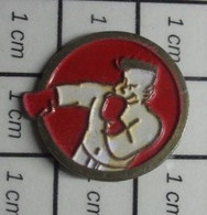 810H Pin's Pins / Beau Et Rare / THEME : SPORTS / BOXE BOXEUR DE BD DANS UN CERCLE ROUGE - Boksen