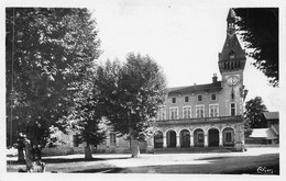 TULLINS (Isère) - Mairie - Tullins