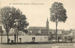 - Dpts Div. -ref-BG48- Mayenne - Grez En Bouère - Le Bourg Vu De La Gare  - - Crez En Bouere